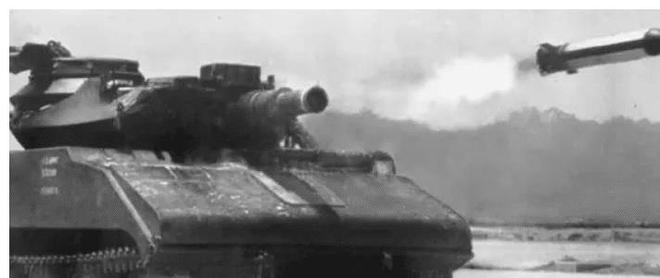 主炮口徑152毫米冷戰(zhàn)中的輕坦克之王——M551輕型坦克(圖6)