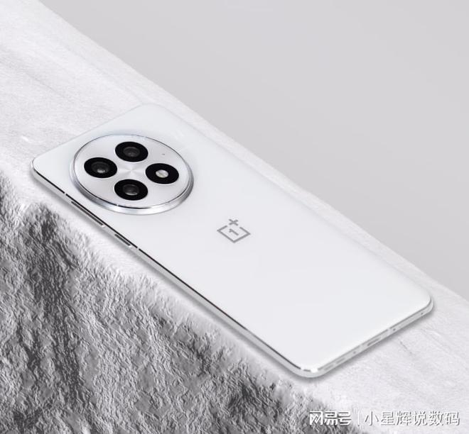 2024最耐用的四款手機(jī)耐摔又防水系統(tǒng)流暢可以輕松用五年(圖2)