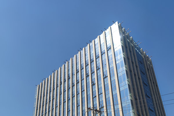福建省二建獲得智能輔助裝置專利建筑幕墻安裝迎新變革