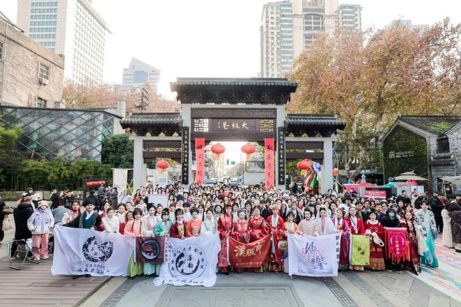 南京商業(yè)地產(chǎn)周報 南京出臺14條舉措促進(jìn)服務(wù)消費(fèi)高質(zhì)量發(fā)展；龍江新城市廣場二期加速推進(jìn)……(圖11)