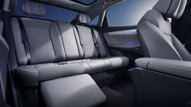傳統(tǒng)車企打贏高端市場(chǎng) 嵐圖汽車2024年銷量引人注目(圖8)