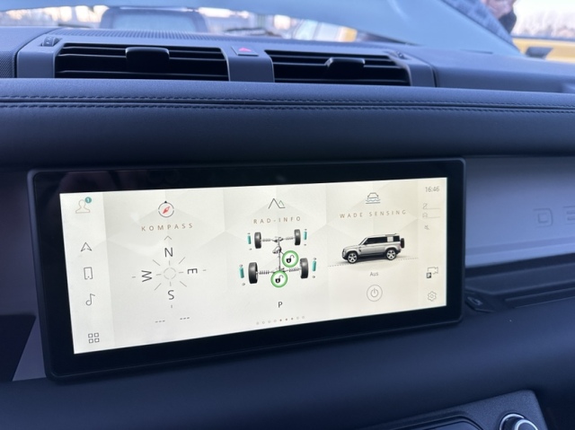 2024款路虎衛(wèi)士110四門30T 柴油 現車最低售價8X萬(圖4)