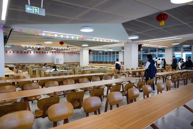 九游體育：深港教育“頂配”合作！探秘港中大（深圳）附屬明德高中(圖5)
