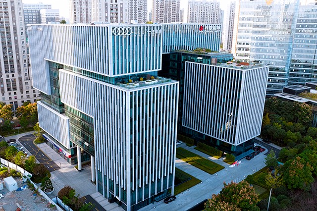 九游app：綠城建筑科技集團(tuán)榮登2025年建筑裝飾行業(yè)信用紅榜(圖3)