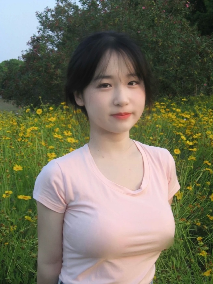 《我奶漲了教練要吸我》在線播放